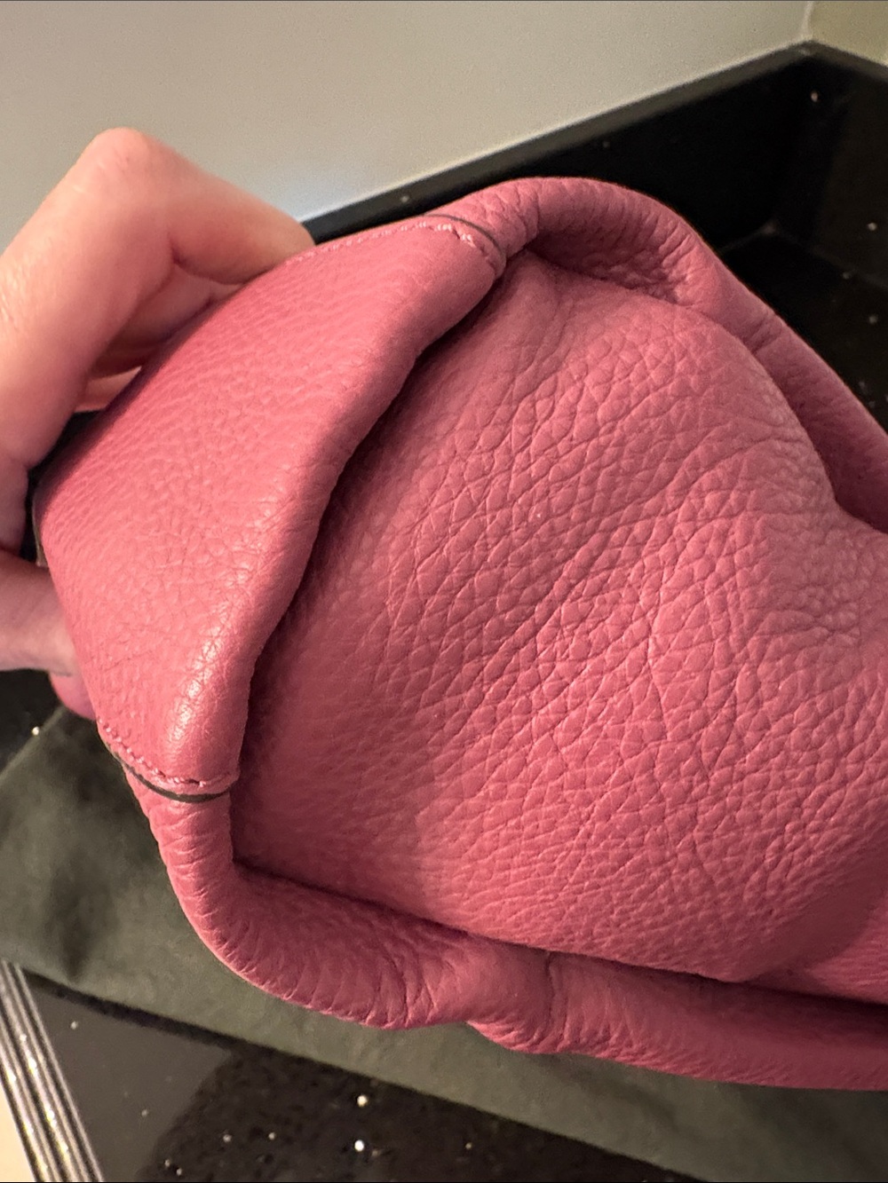 Vince Camuto Fig Jam Pink Pebbled Leather Goldtone Zip Hobo Shoulder Purse Bag - Picture 15 of 16